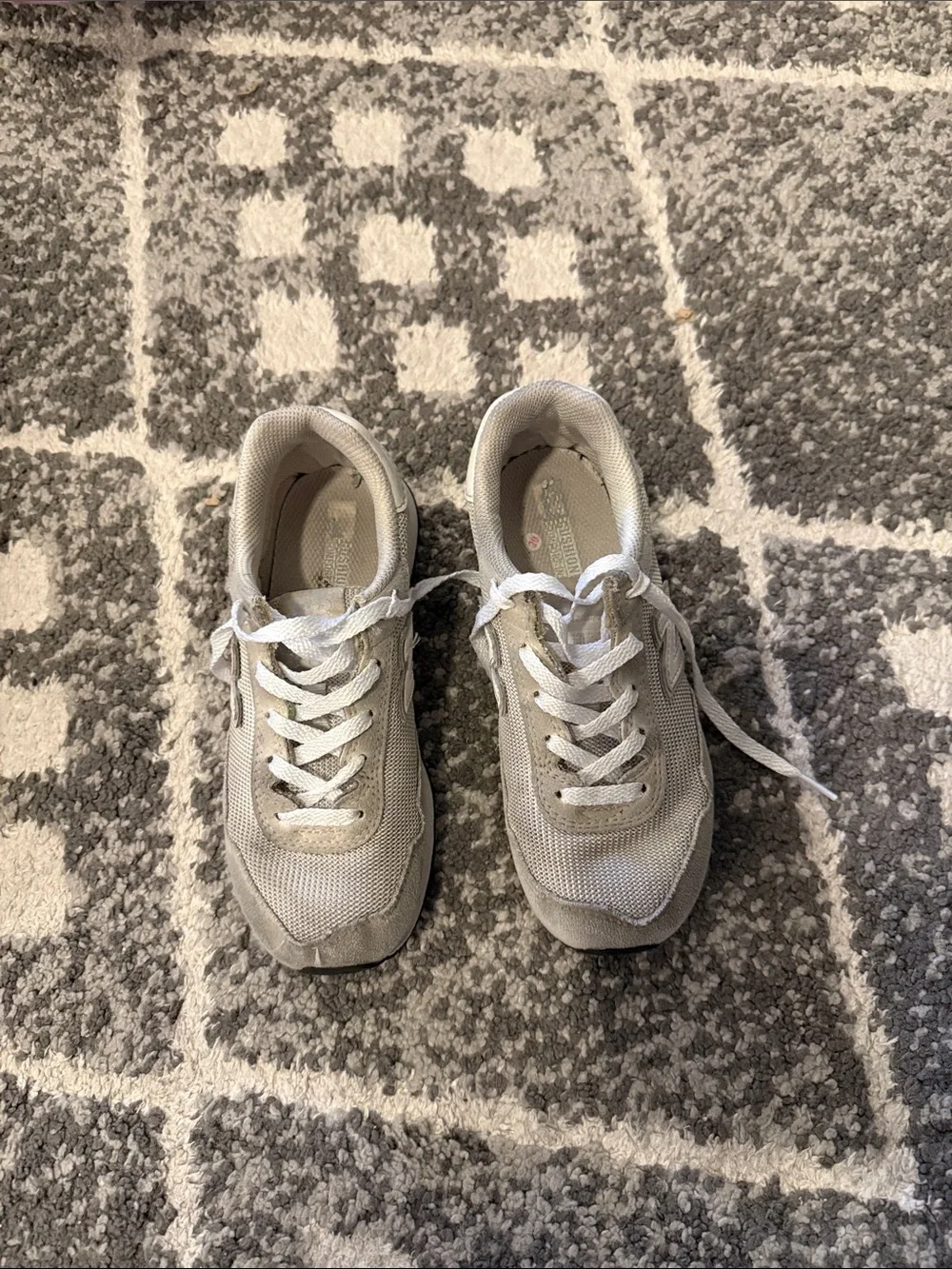 Girls New Balance White Mesh Casual Sneakers